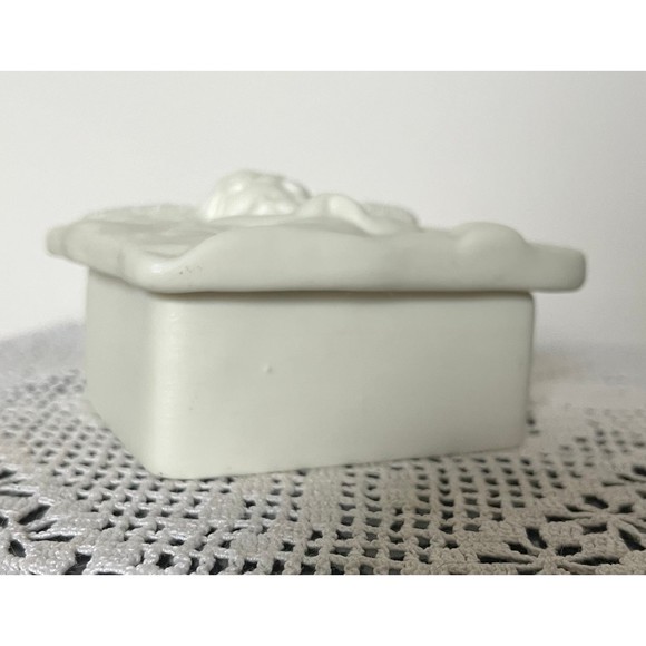 Vintage Angel Trinket Box - Picture 4 of 4